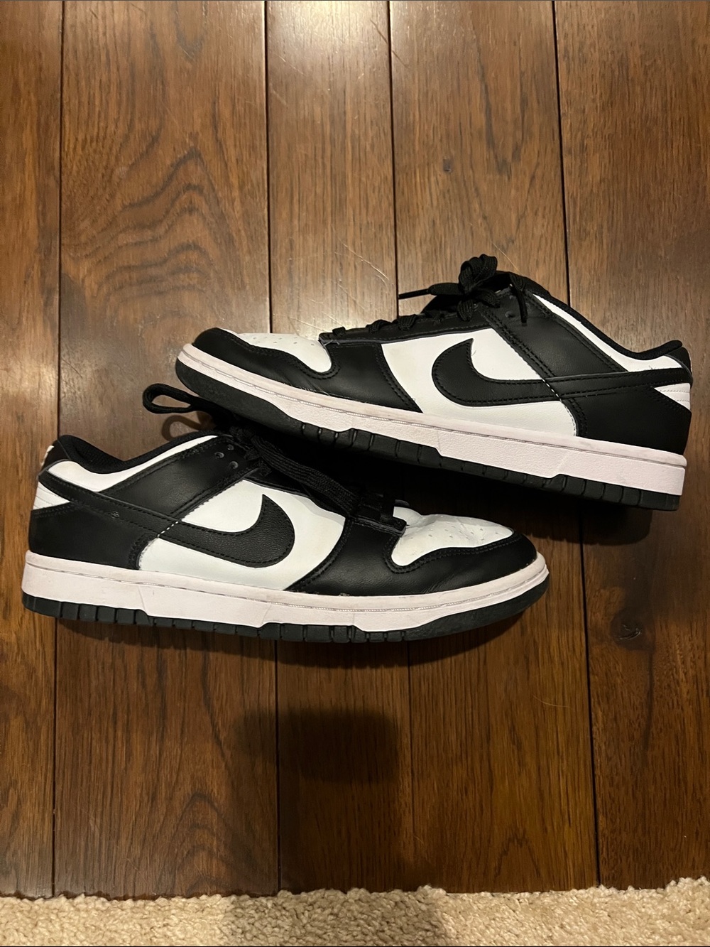 Women Size 8.5 Nike Dunk Low Retro White Black Panda Shoes Excellent